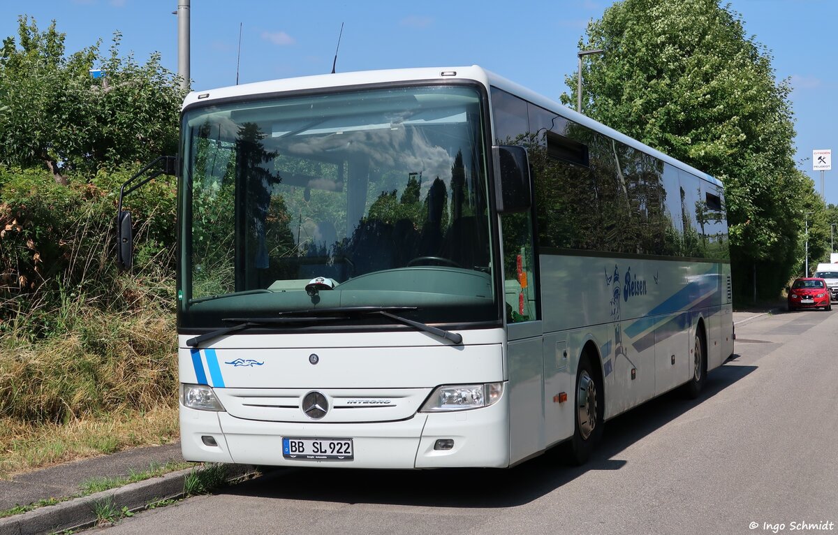 Lucas Tours aus Sindelfingen | BB-SL 922 | Mercedes-Benz Integro II | 02.07.2023 in Stuttgart