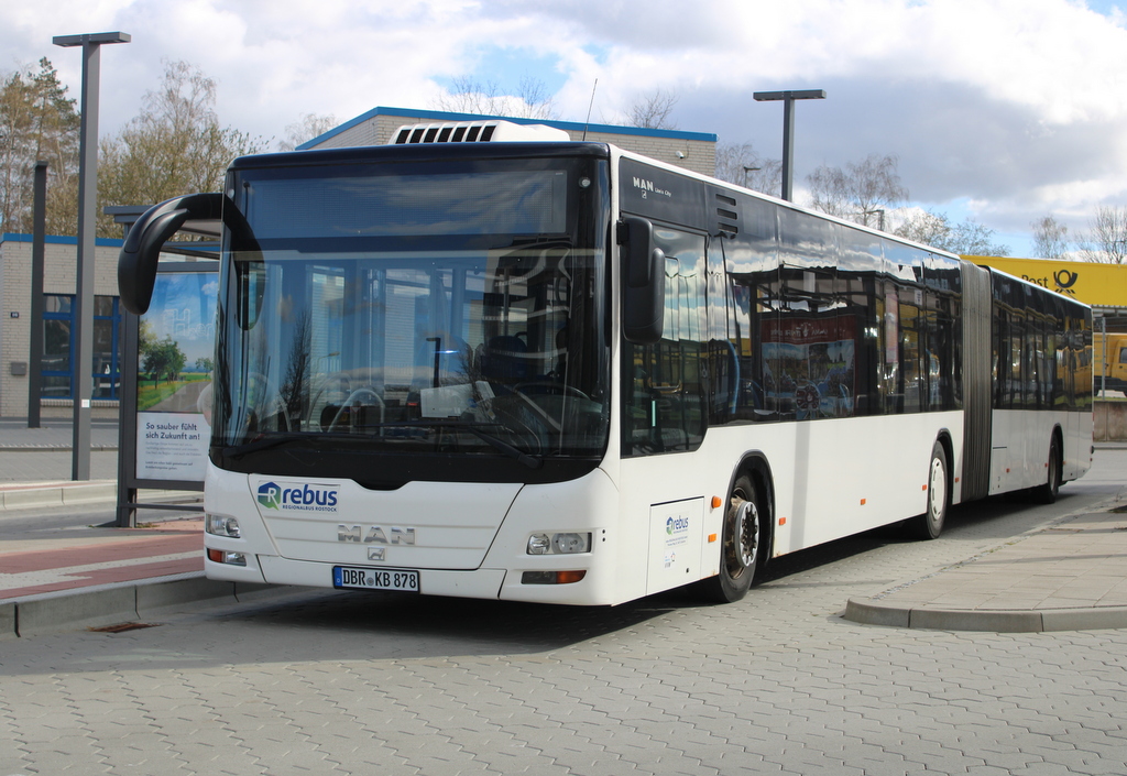 MAN Lion´s City stand in der Haltestelle Rostock/Hauptbahnhof Sd.06.04.2025 