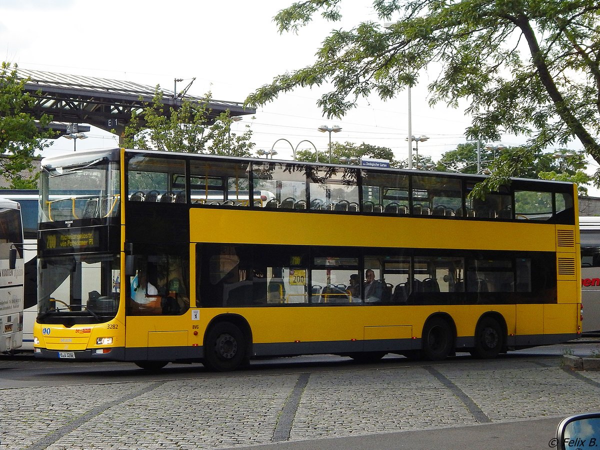 MAN Lion's City DD der BVG in Berlin. 