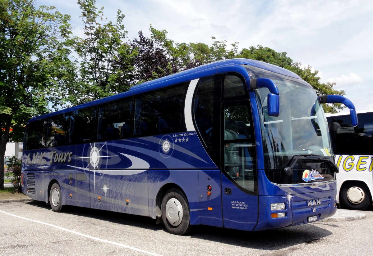 MAN LIONs COACH von A.N.K. Tours aus der Schweiz am 11.6.2013 in Krems.