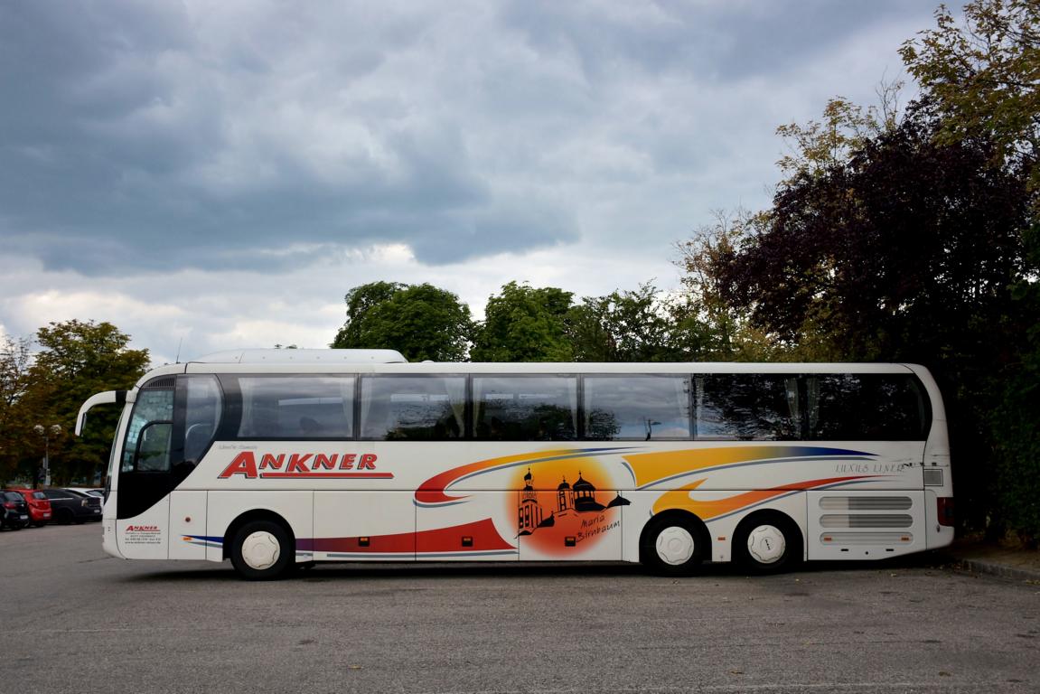 MAN Lion`s Coach von Ankner Reisen aus der BRD 07/2017 in Krems.