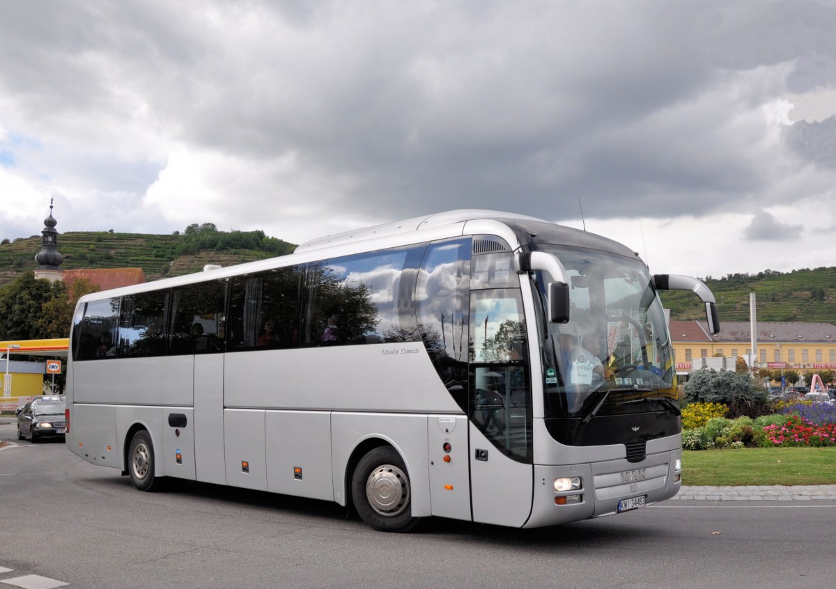 MAN LION`s Coach aus Polen im September 2013 in  Krems gesehen.