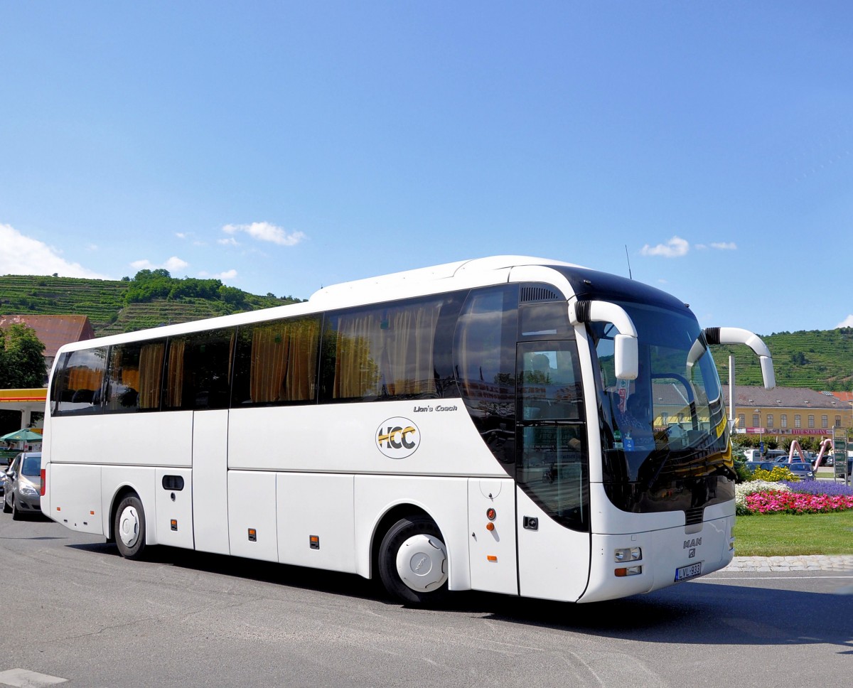 MAN LION`s COACH aus Ungarn am 12.7.2013 in Krems unterwegs.