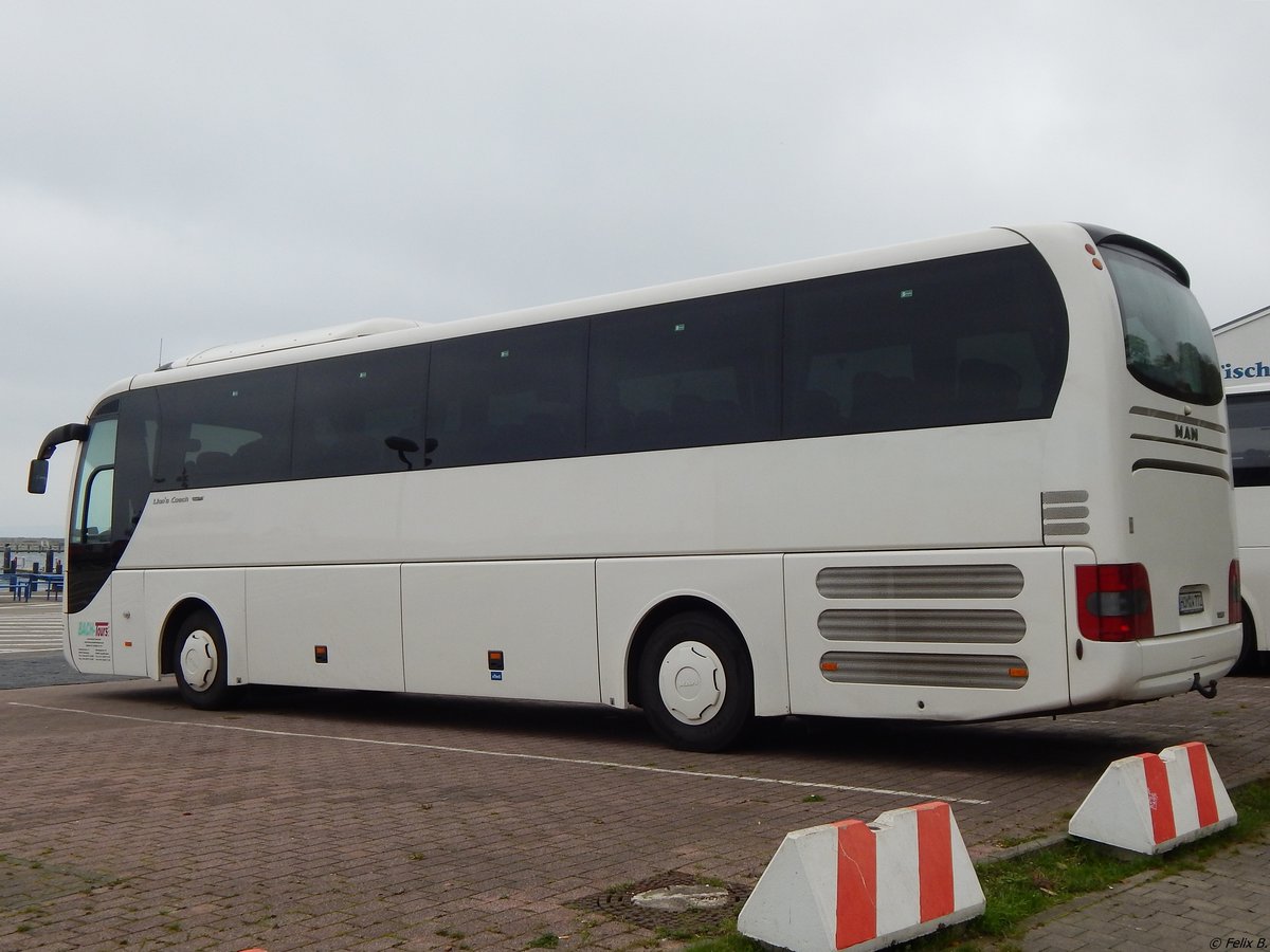 MAN Lion's Coach von Bach-Tours aus Deutschland im Stadthafen Sassnitz.