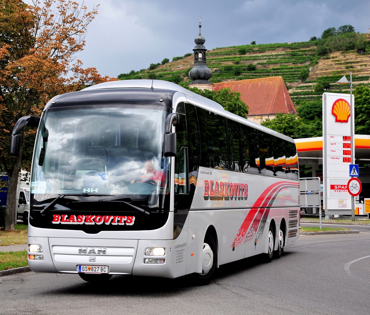 MAN Lions Coach von Blaskovits Reisen aus sterreich in Krems gesehen.