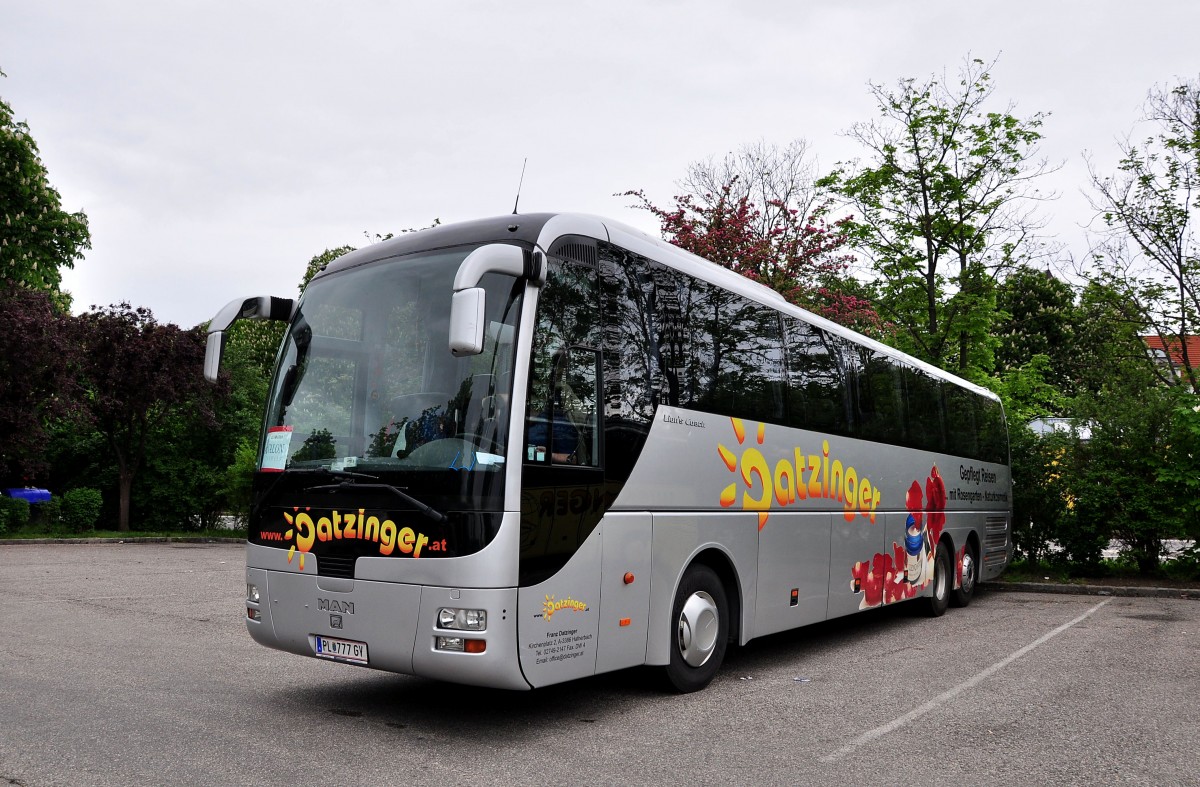 MAN Lions Coach von Datzinger Reisen aus Niedersterreich 6.5.2015 in Krems.