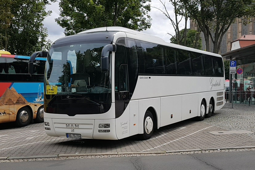 MAN Lion`s Coach des Busunternehmens GENDRITZKI steht im August 2021 in Erfurt