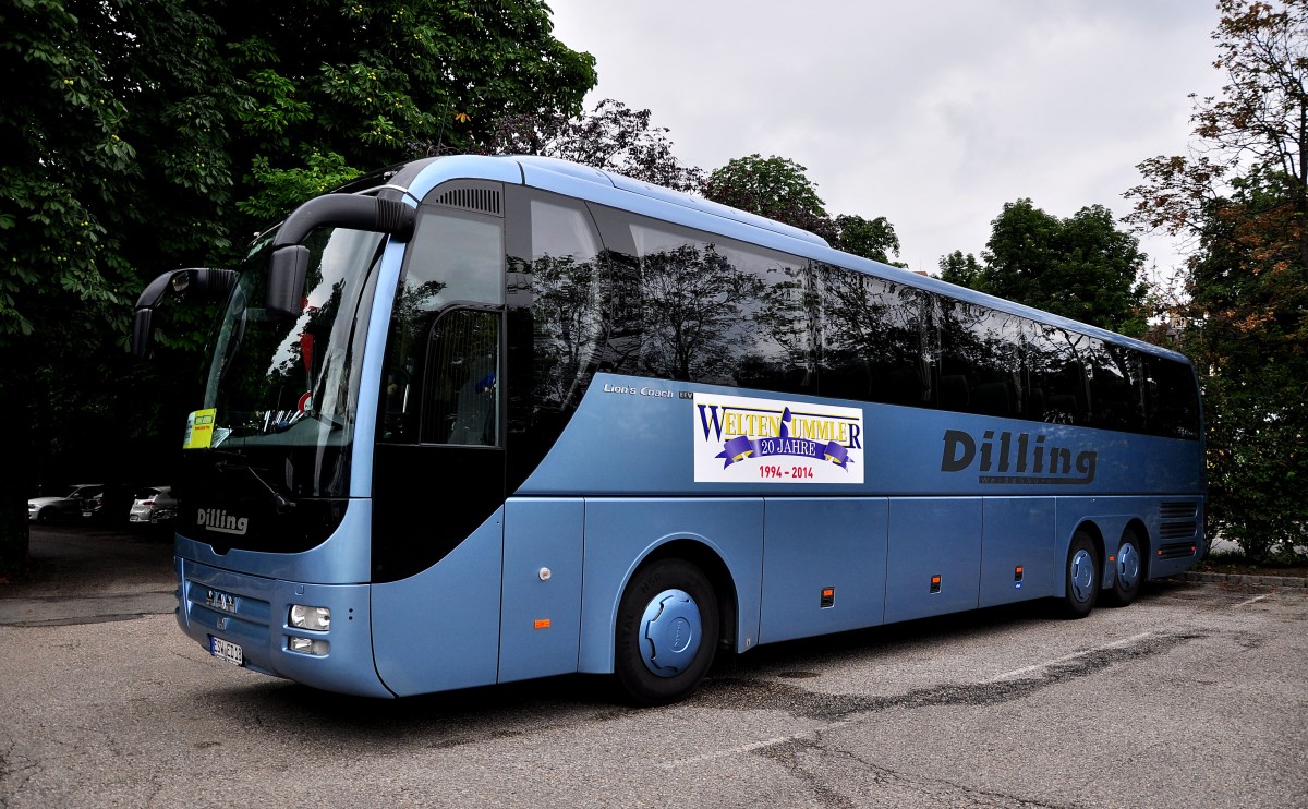 MAN Lions Coach von Dilling Reisen aus der BRD am 1.August 2014 in Krems gesehen.