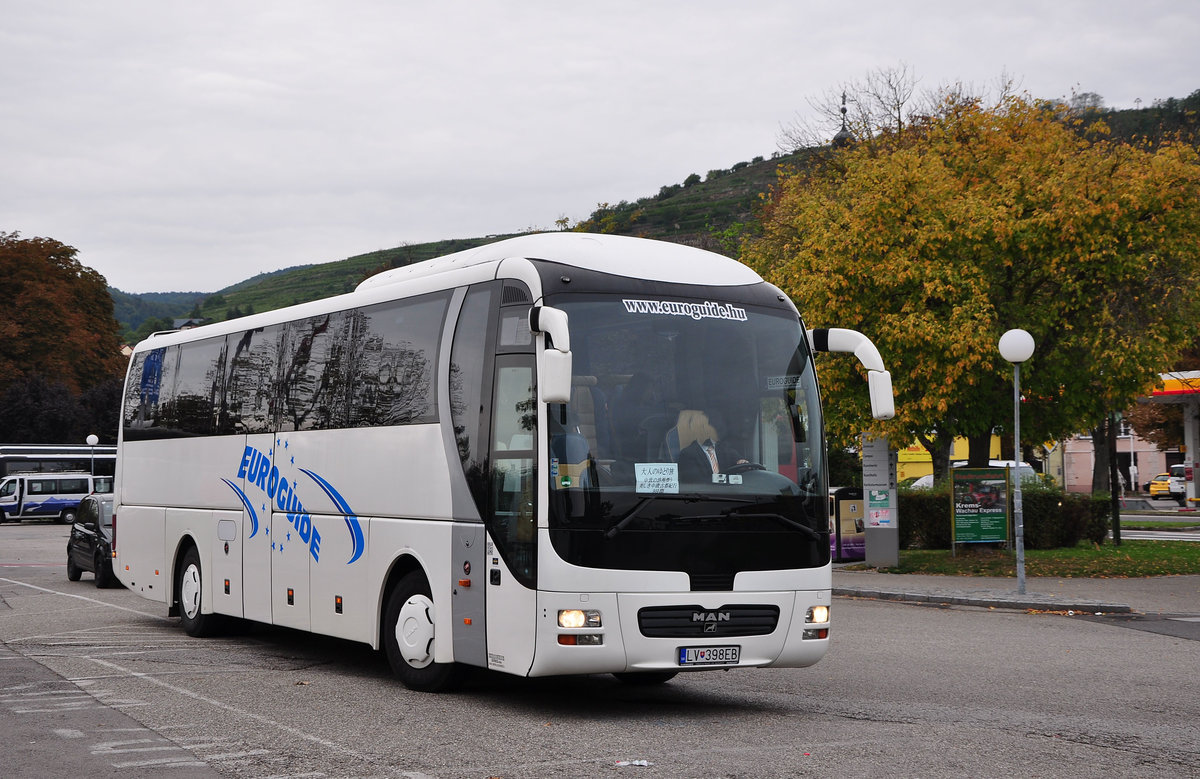 MAN Lions Coach von Euroguide.hu in Krems unterwegs.