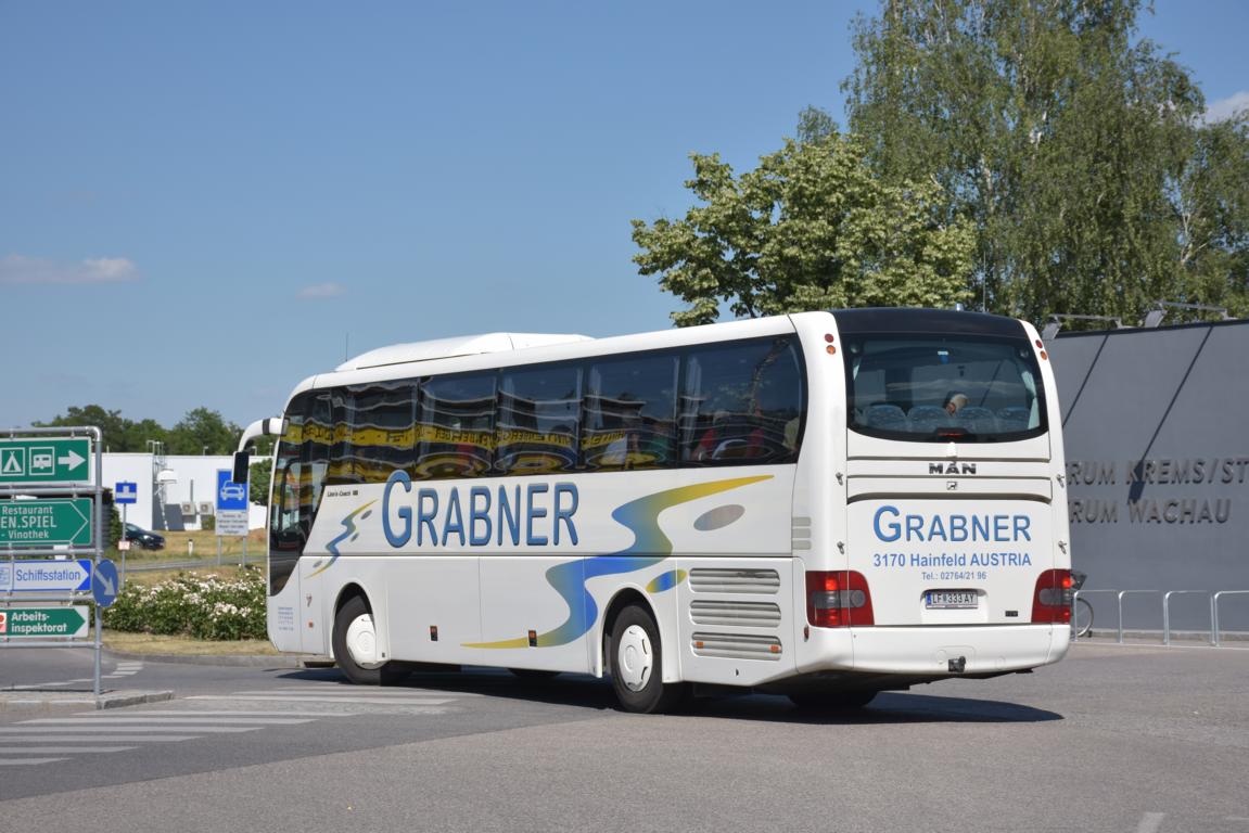 MAN Lion`s Coach von GRABNER Reisen aus Niedersterreich 06/2017 in Krems.