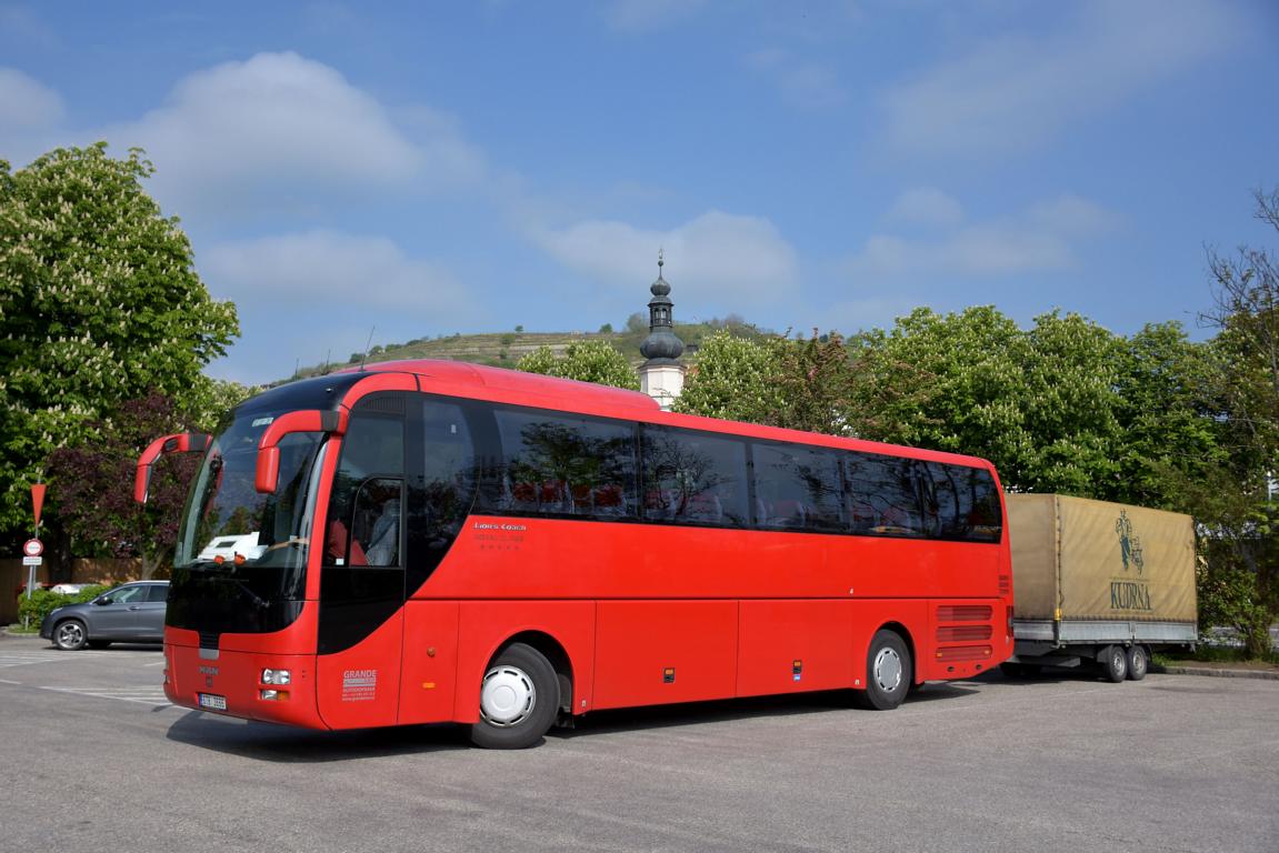 MAN Lion`s Coach von GRANDE S.R.O. aus der CZ in Krems.