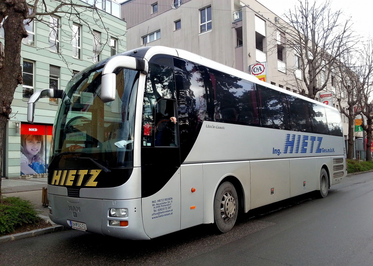 MAN Lions Coach von Hietz Reisen / sterreich im Dez.2013 in Wien gesehen.