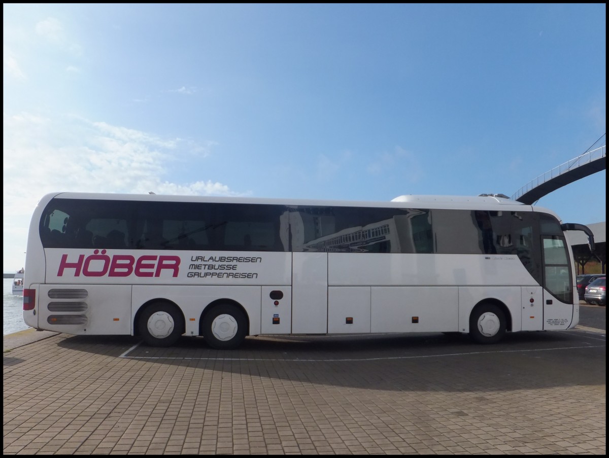 MAN Lion's Coach von Hber-Reisen aus Deutschland im Stadthafen Sassnitz.