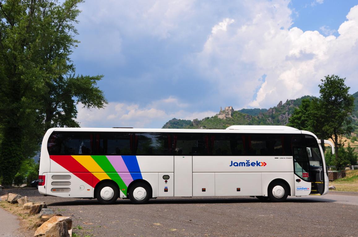 MAN Lion`s Coach von Jamsek Reisen aus SLO 06/2017 in Drnstein bei Krems. 