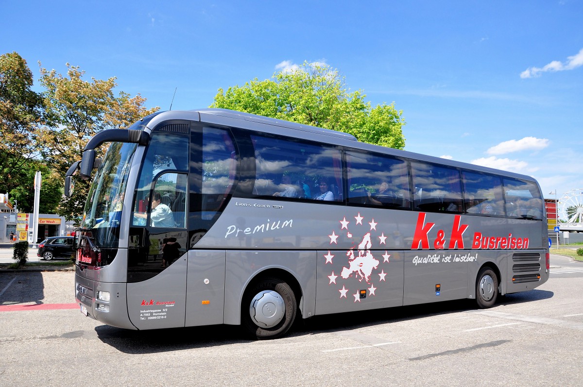 MAN Lions Coach von k & k Busreisen aus sterreich in Krems gesehen.