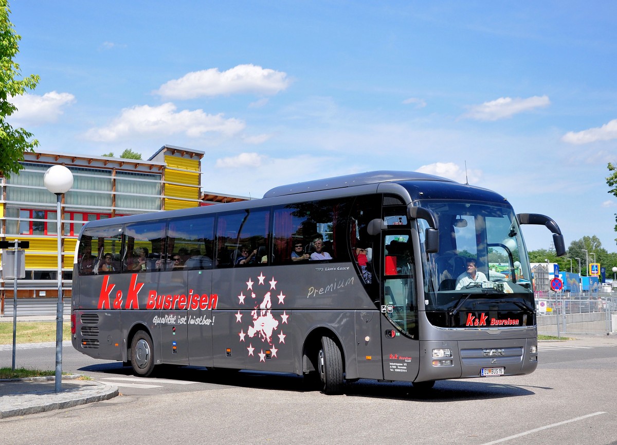 MAN Lions Coach von k & k Busreisen aus sterreich in Krems gesehen.