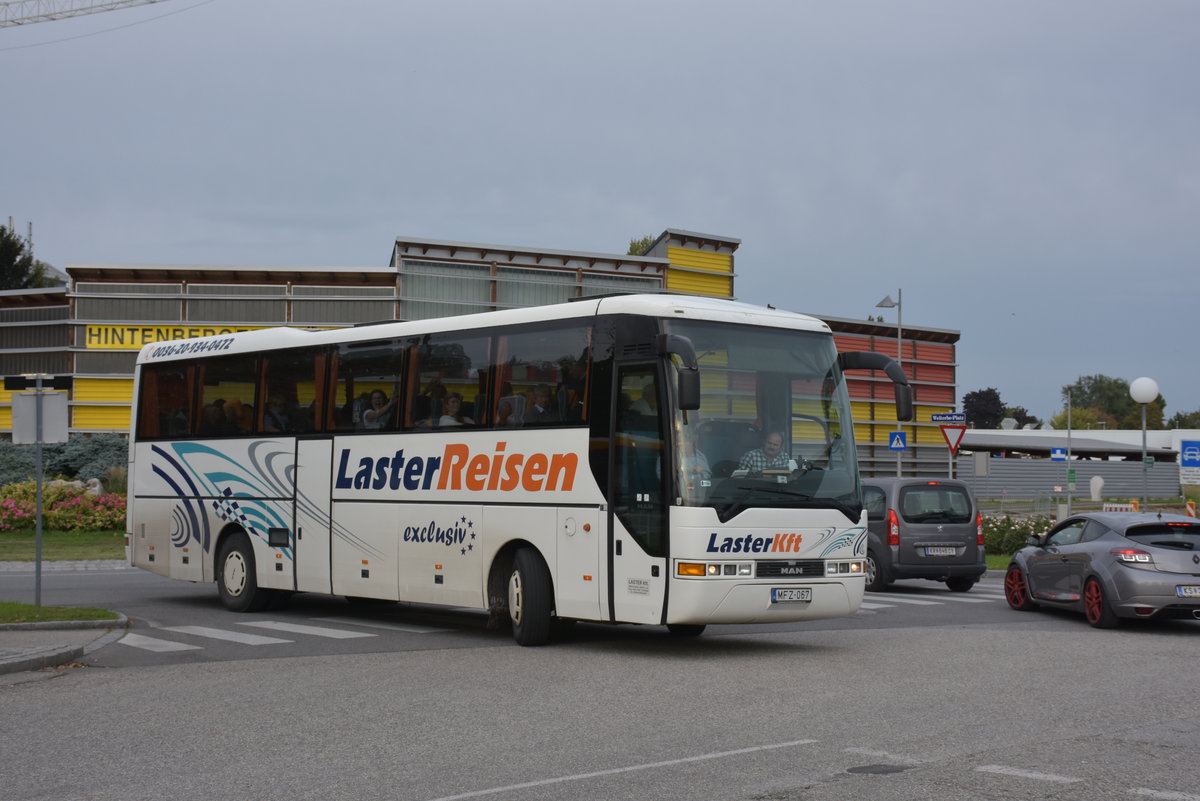 MAN Lion`s Coach von Laster Reisen aus Ungarn 09/2017 in Krems.