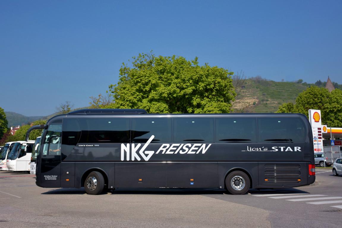 MAN Lion`s Coach von NKG Reisen aus sterreich in Krems.