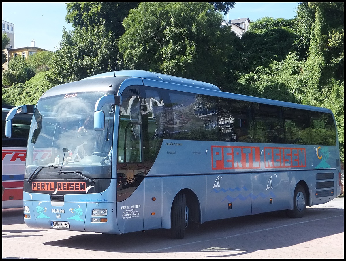 MAN Lion's Coach von Pertl-Reisen aus Deutschland im Stadthafen Sassnitz. 