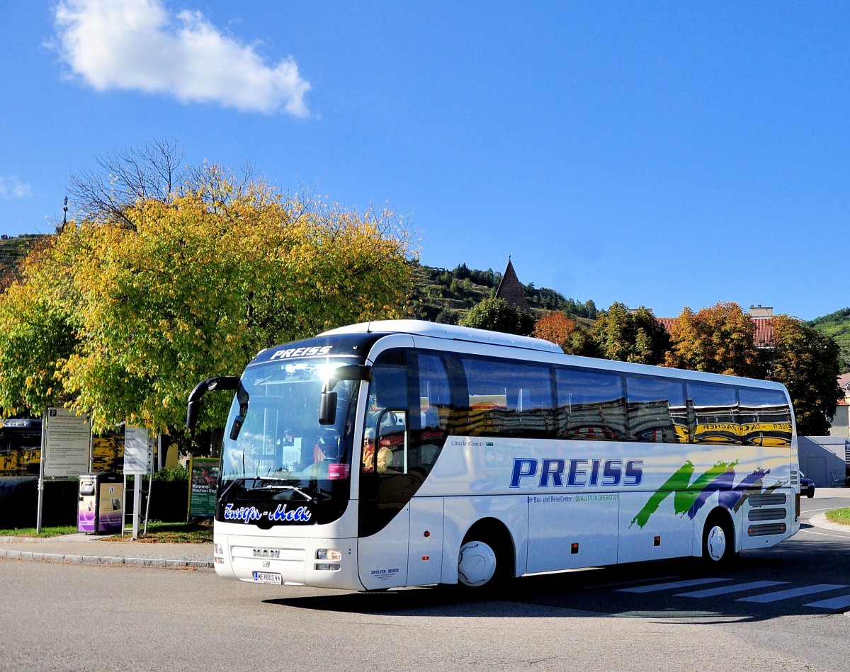 MAN Lions Coach von Preiss Reisen aus Niedersterreich / herbsz 2013,Krems.