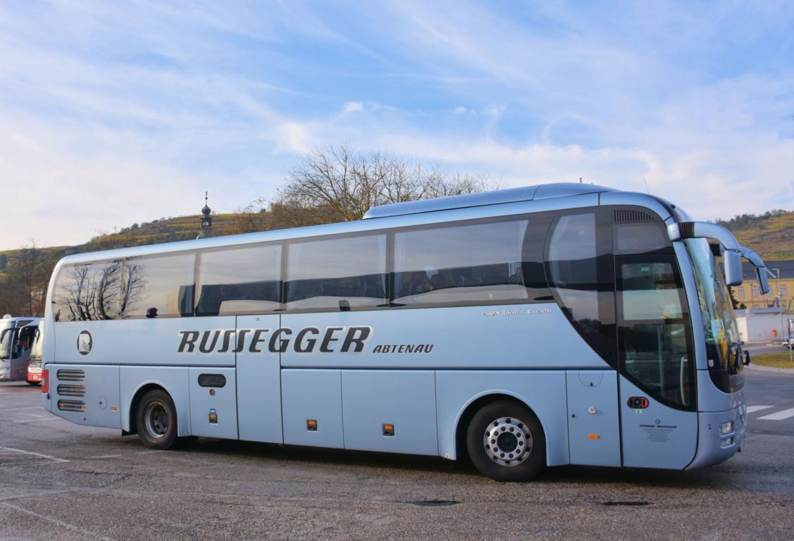 MAN Lion`s Coach von RUSSEGGER Reisen aus sterreich im Okt. 2019 in Krems.