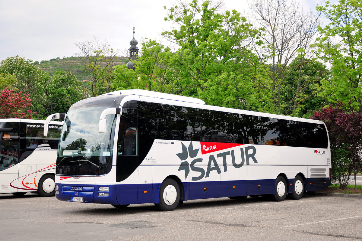 MAN Lions Coach von Satur Reisen aus der SK in Krems gesehen.