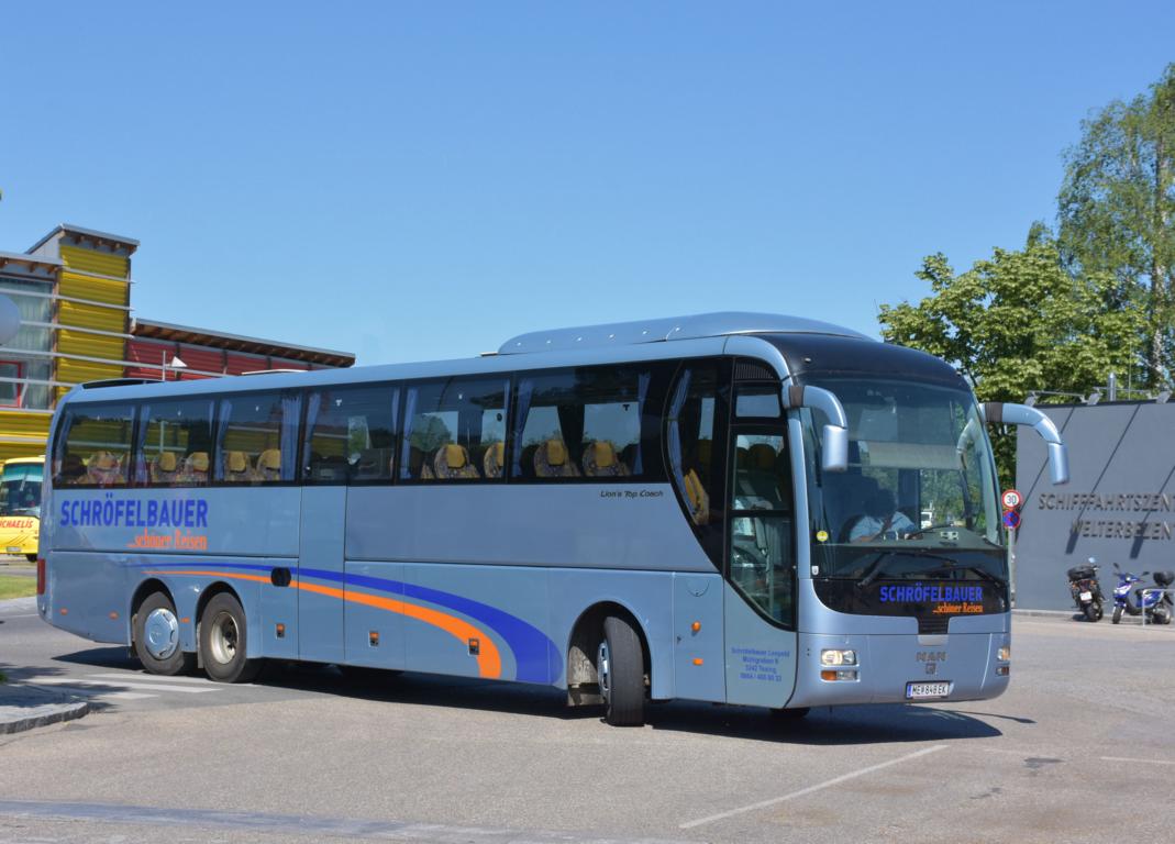 MAN Lion`s Coach von Schrfelbauer Reisen aus Niedersterreich in Krems.