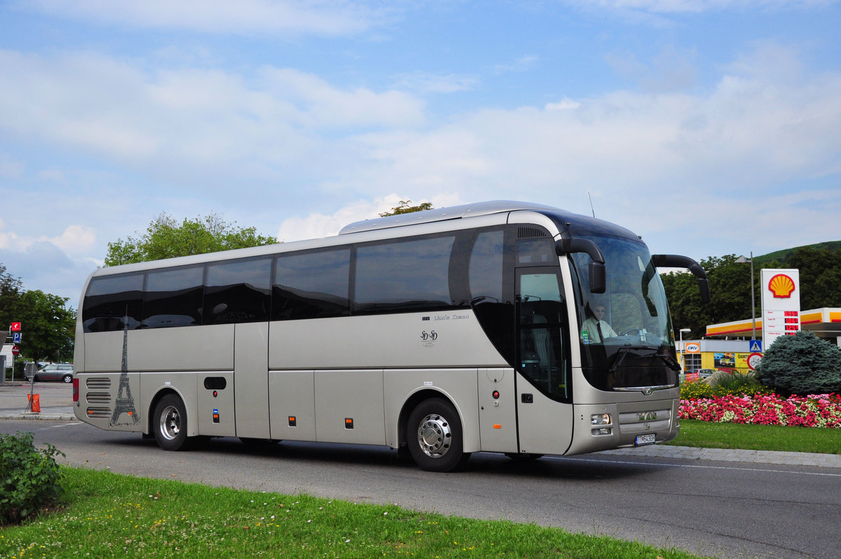 MAN Lions Coach von SD-SD aus der SK in Krems gesehen.