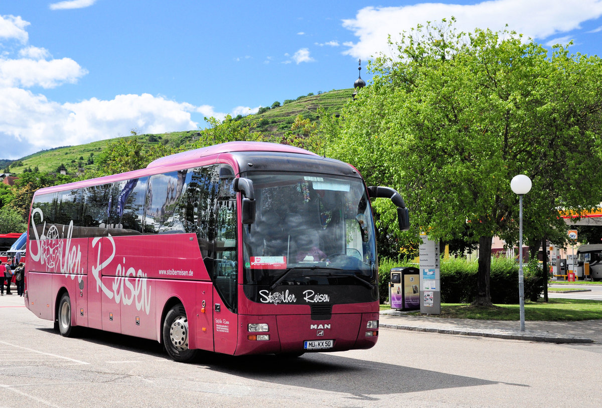 MAN Lions Coach von Stoiber Reisen aus der BRD in Krems gesehen.