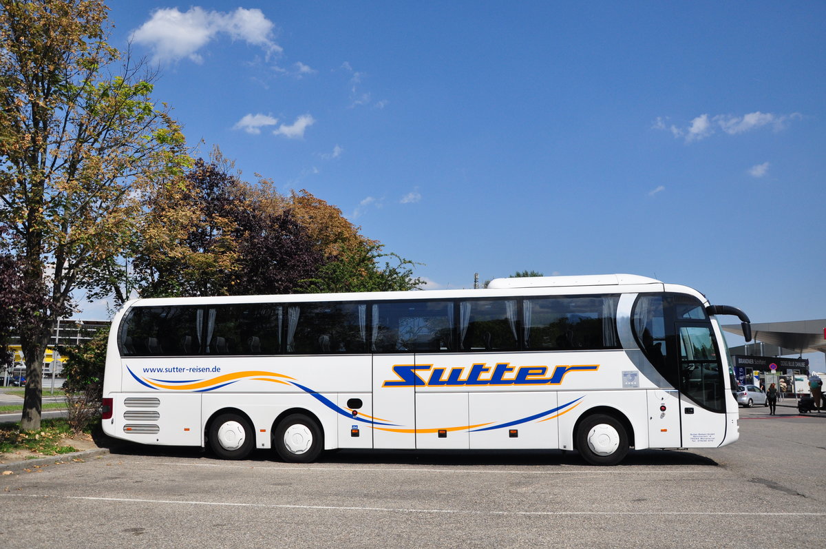 MAN Lions Coach von SUTTER Reisen aus der BRD in Krems gesehen.