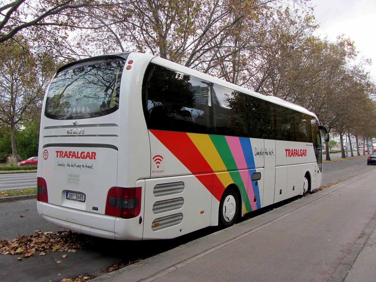 MAN Lion`s Coach von Trafalgar Reisen aus der CZ in Wien gesehen.