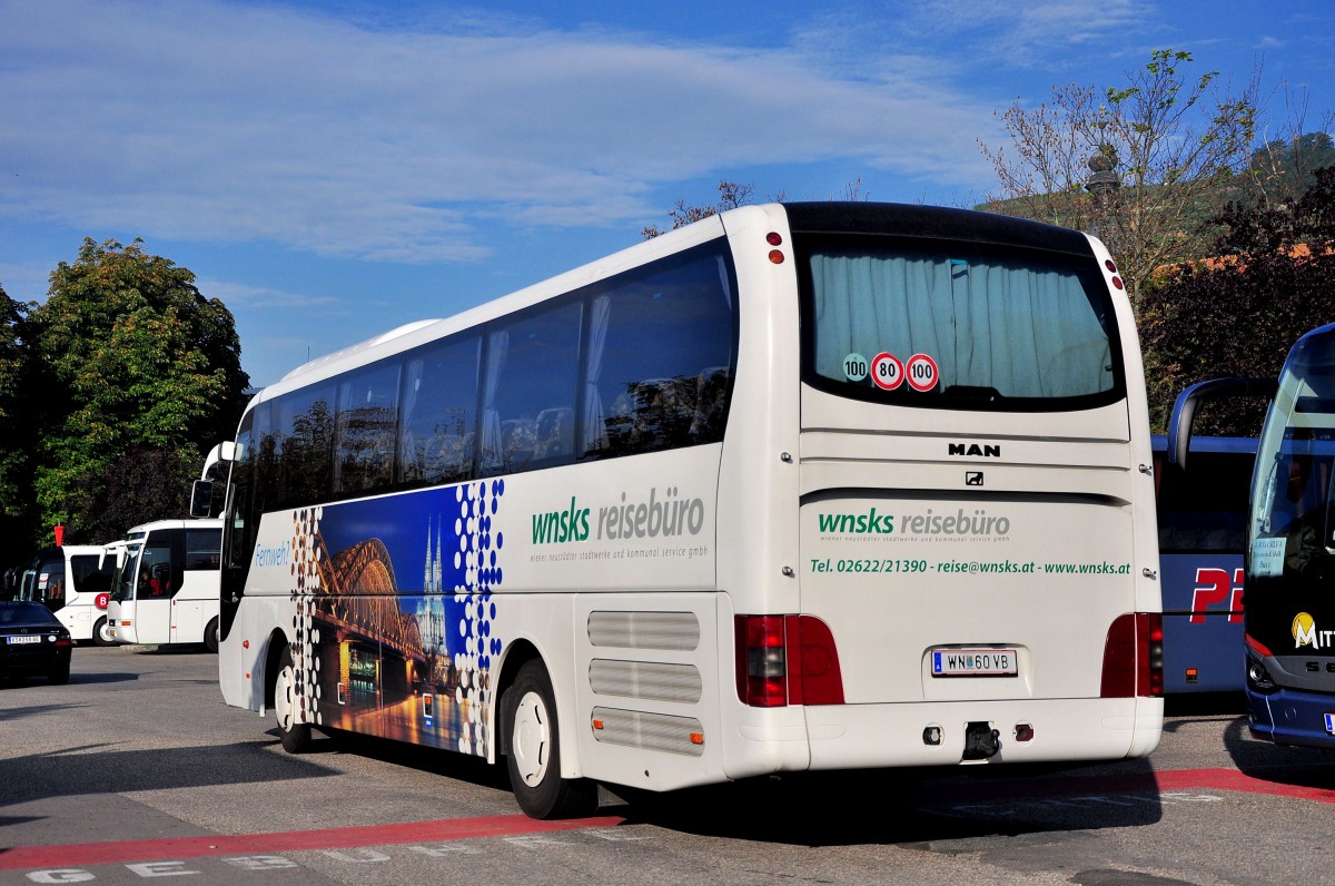 MAN Lions Coach von Wnsks Reisen aus Niedersterreich am 20.9.2014 in Krems.