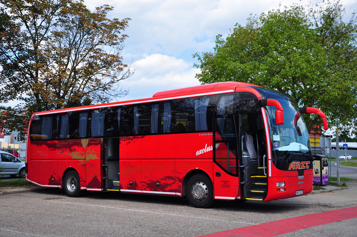 MAN Lion`s Coach,ex Arzt Bus,nun Szekeres Busz aus Ungarn in Krems gesehen.