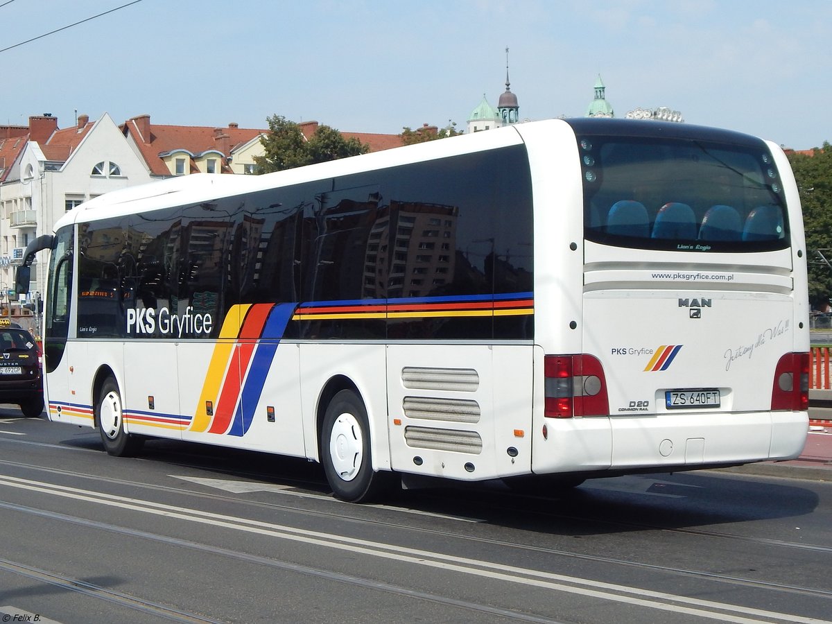 MAN Lion's Regio von PKS Gryfice aus Polen in Stettin.