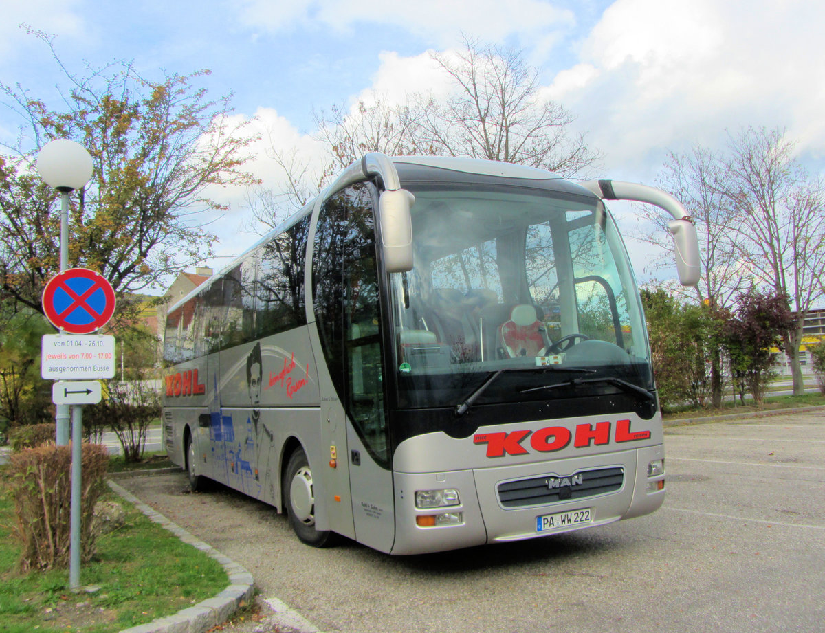 MAN Lion`s Star von Kohl Reisen aus der BRD in Krems.