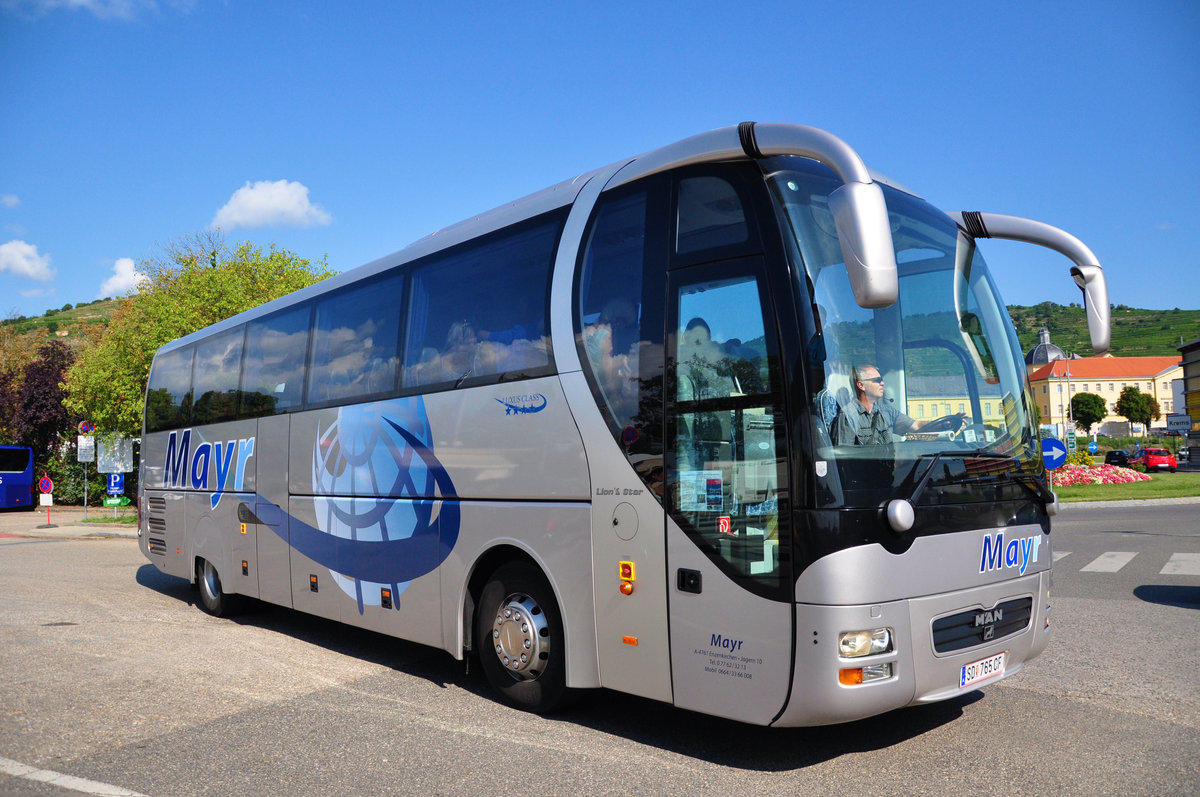 MAN Lions Star von Mayr Reisen aus sterreich in Krems gesehen.