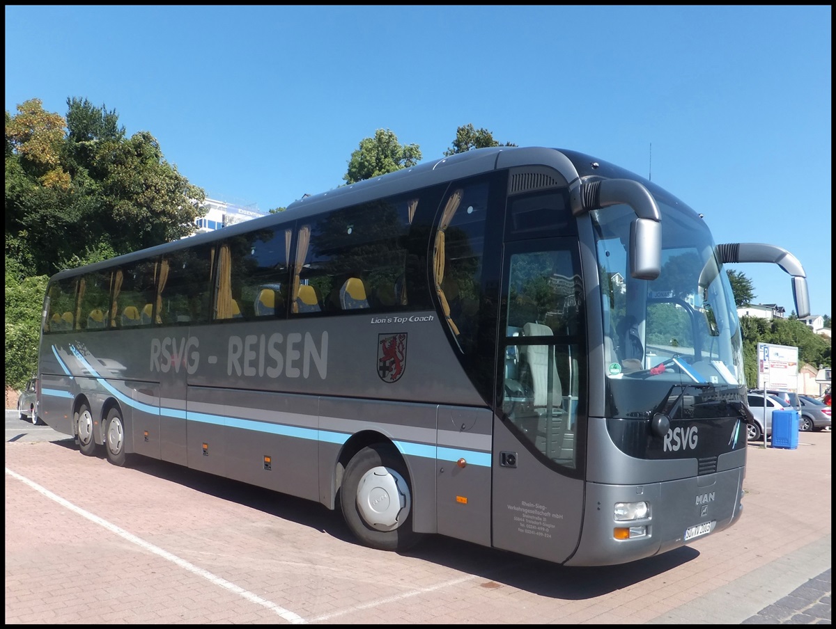 MAN Lion's Top Coach von RSVG-Reisen aus Deutschland im Stadthafen Sassnitz.