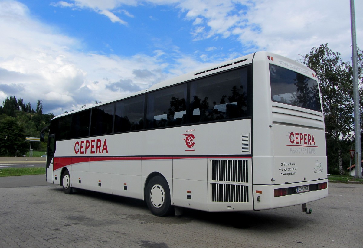 MAN Reisebus von Cepera Reisen aus Niederösterreich am 15.August 2014 bei Haugsdorf Grenze zu CZ gesehen.