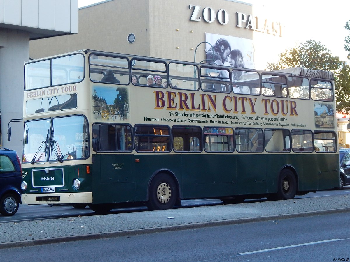 MAN SD 200 von Berlin City Tour in Berlin. 