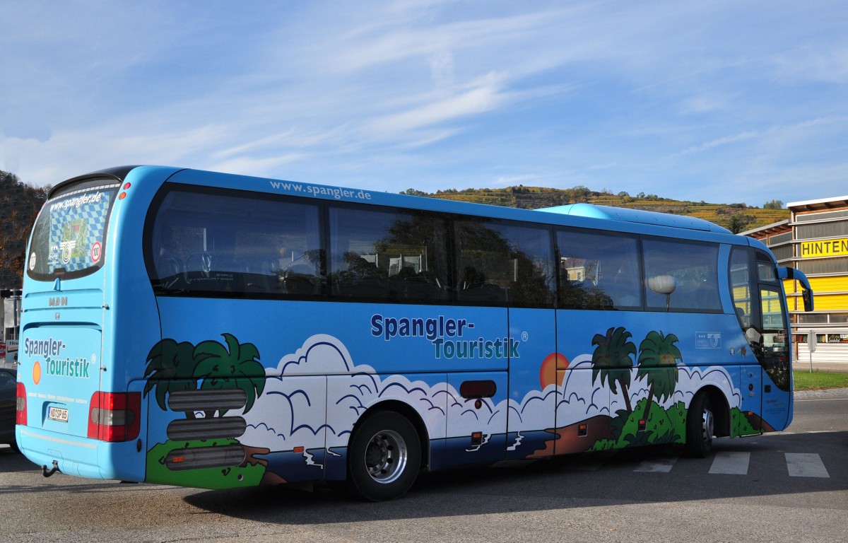 MAN von der Spangler Touristik / BRD im Okt. 2013 in Krems gesehen.