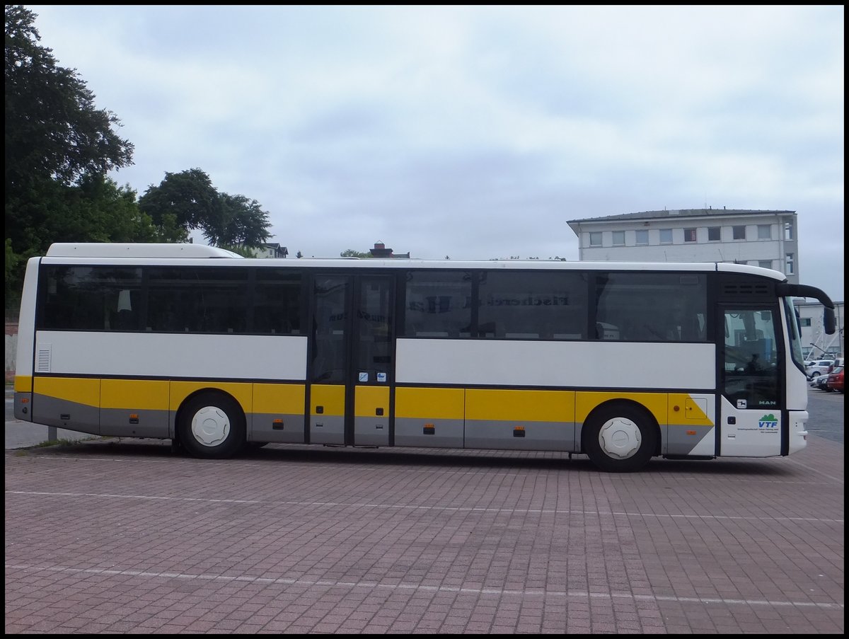 MAN ÜL 353 der Verkehrsbetriebe Teltow-Fläming im Stadthafen Sassnitz.