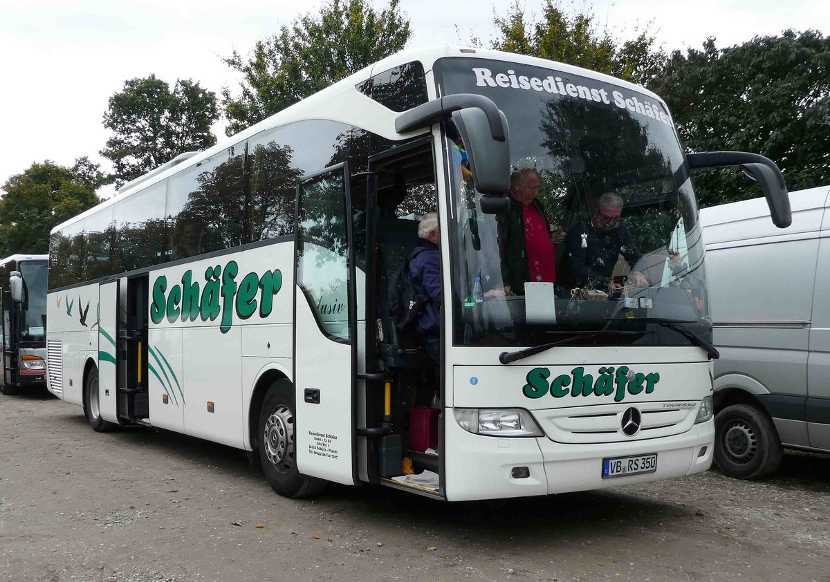 MB Tourismo vom Reisedienst SCHÄFER steht auf dem Busparkplatz der Veterama 2017 in Mannheim, Oktober 2017