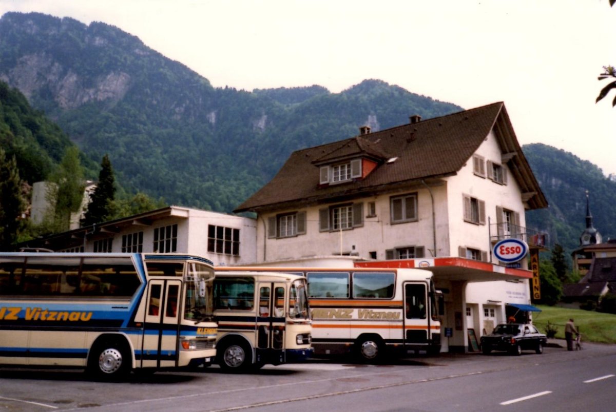 (MD333) - Aus dem Archiv: Klemenz, Vitznau - Drgmller und zwei Mercedes im Juni 1986 in Vitznau, Garage (Teilaufnahmen)