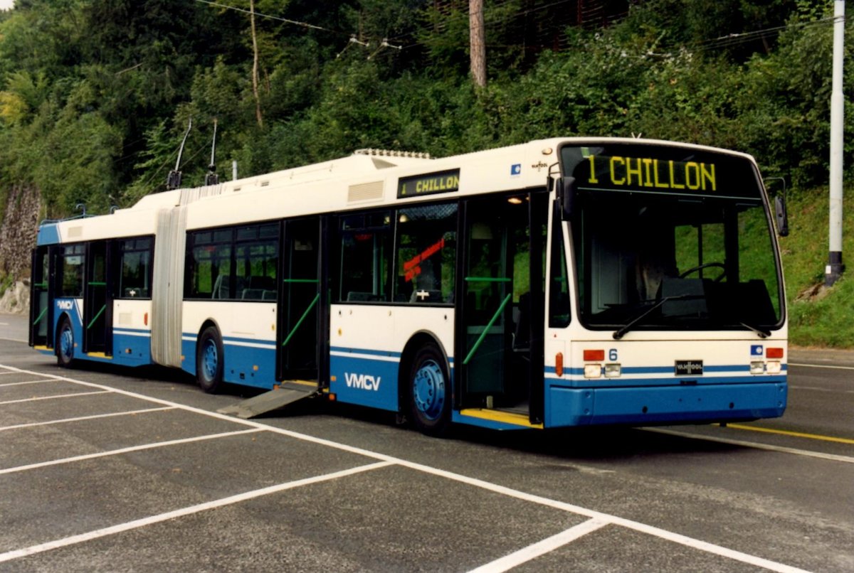 (MD417) - Aus dem Archiv: VMCV Clarens - Nr. 6 - Van Hool Gelenktrolleybus im Jahr 1994