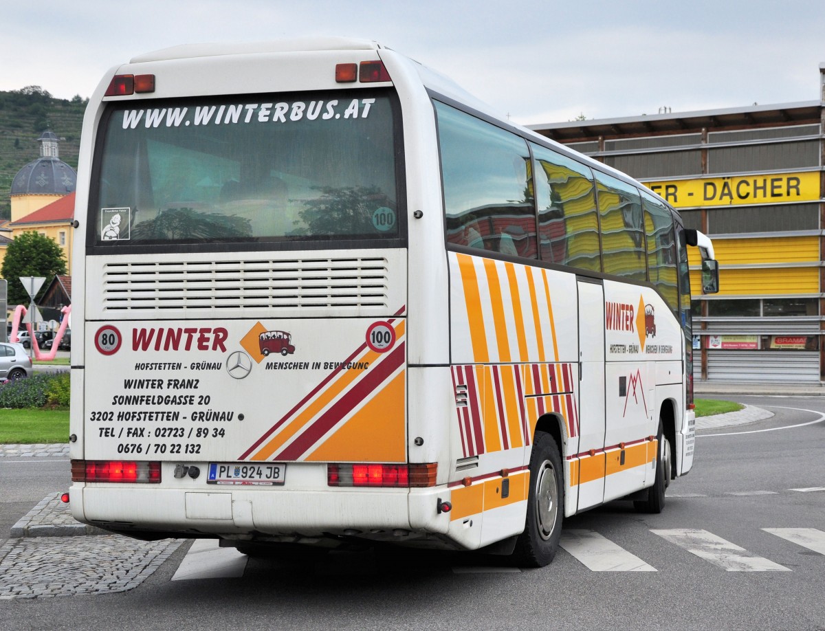 MERCEDES BENZ O 404 von Franz WINTER Busreisen aus sterreich am 25.5.2013 in Krems an der Donau.