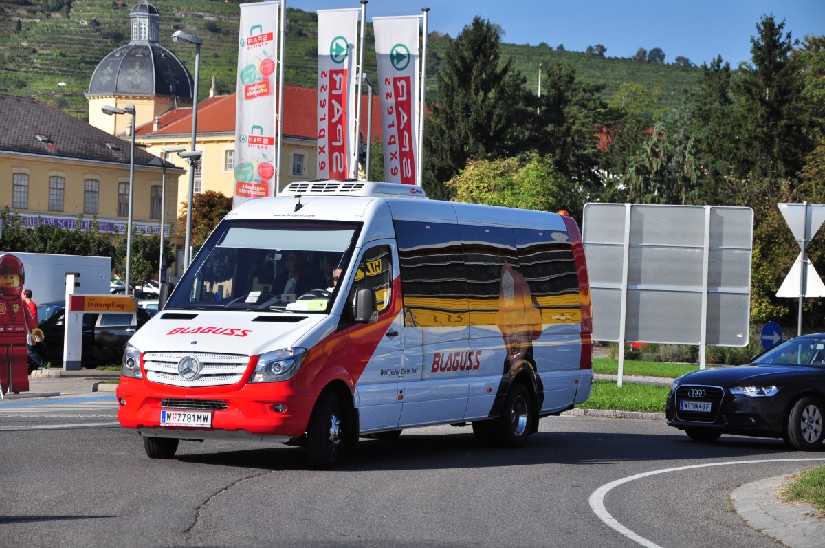 Mercedes Benz Sprinter von Blaguss aus Wien am 28.9.2014 in Krems.