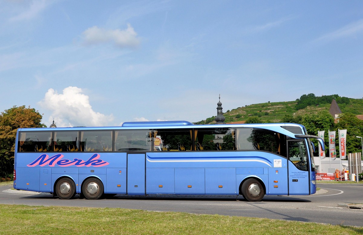 MERCEDES BENZ TOURISMO von MERK Reisen / BRD im Juli 2013 in Krems.