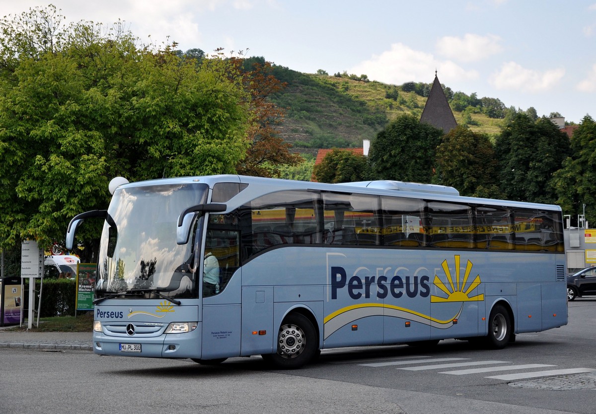 MERCEDES BENZ TOURISMO von PERSEUS Reisen / BRD im Aug. 2013 in Krems.