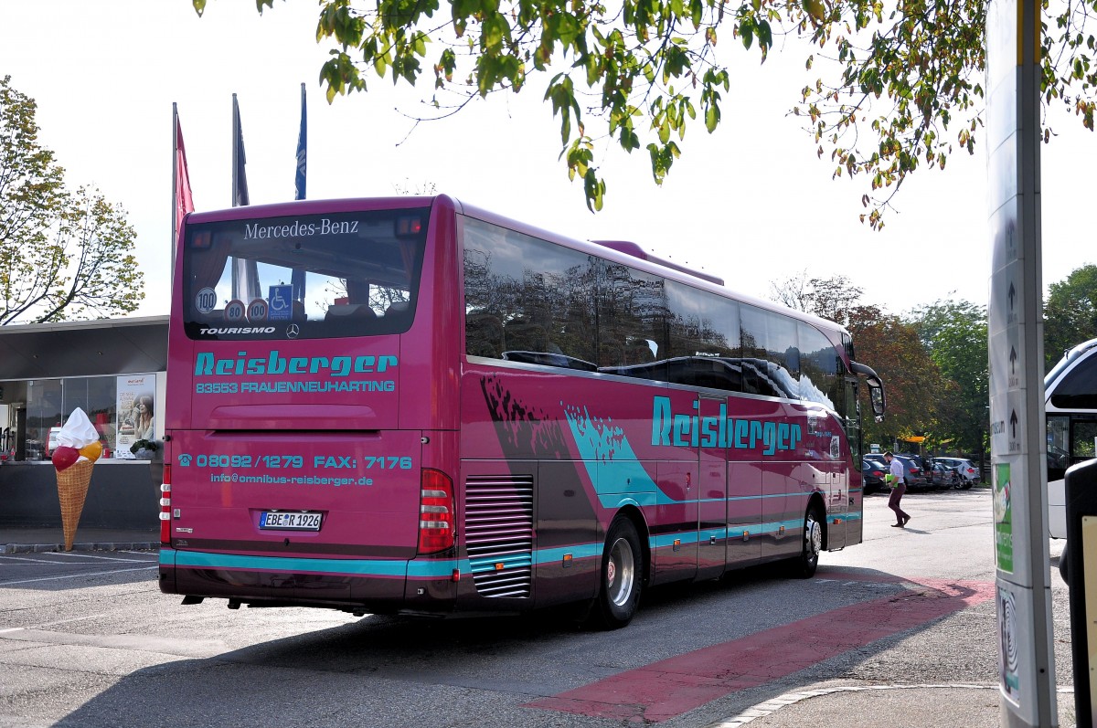 Mercedes Benz Tourismo von Reisberger Reisen aus der BRD am 15.9.2014 in Krems gesehen.