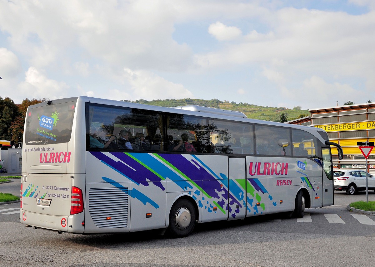 Mercedes Benz Tourismo von Ulrich Reisen aus sterreich am 2.10.2014 in Krems.